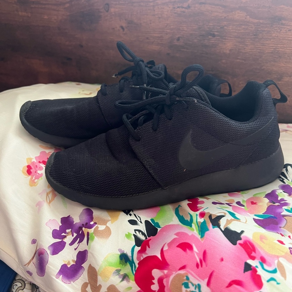 Black Nikes